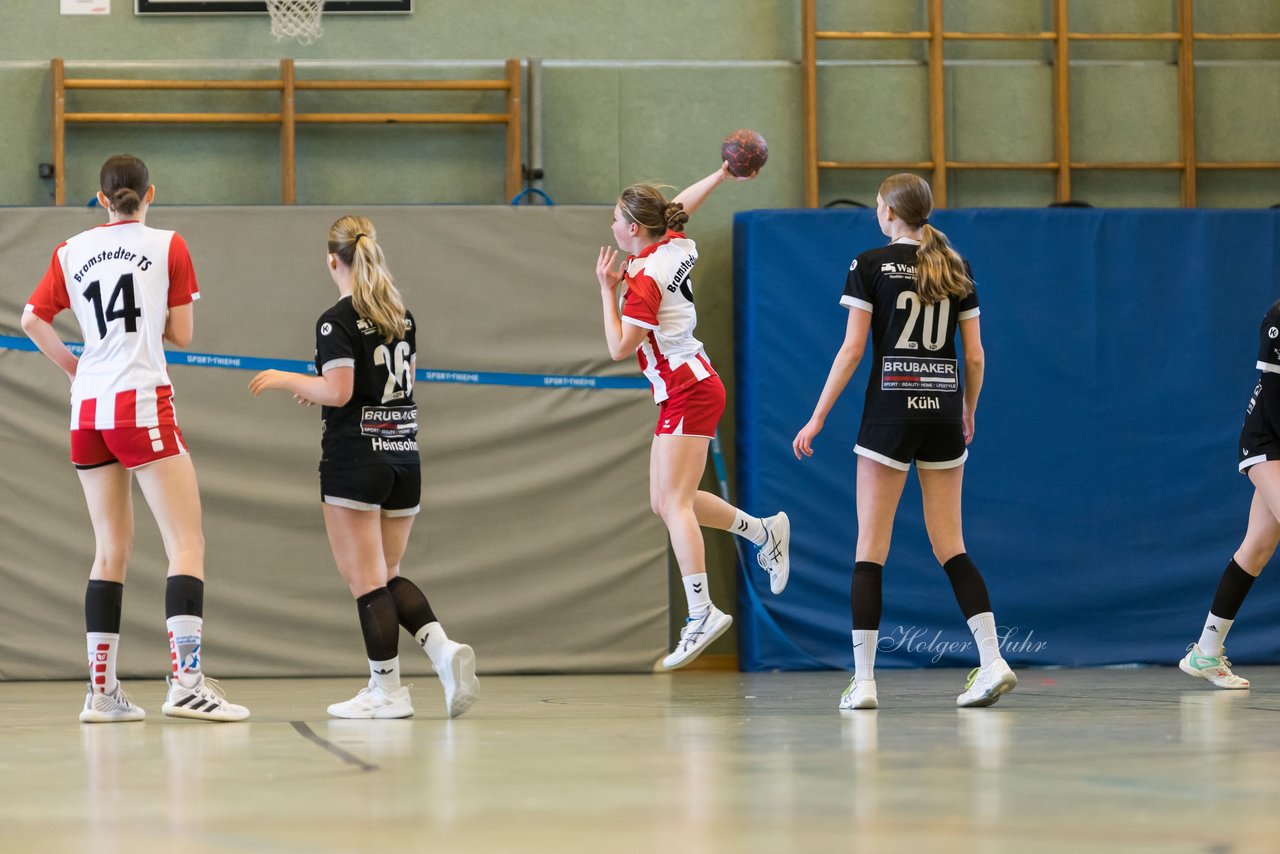 Bild 124 - wBJ SV Henstedt Ulzburg - Bramstedter TS : Ergebnis: 27:15